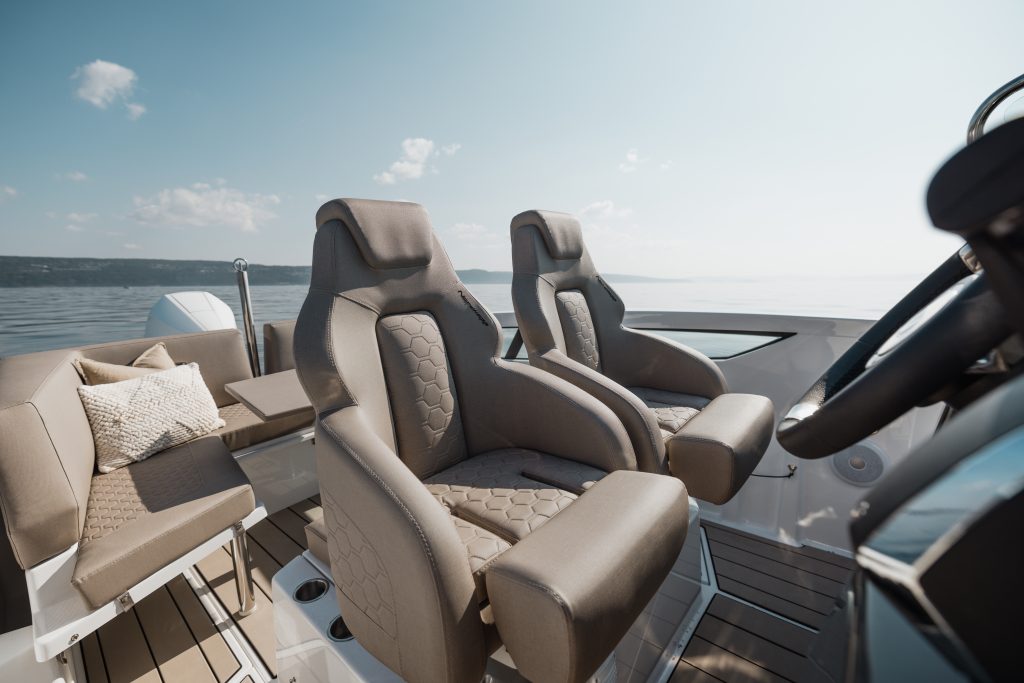 E805-MY2025-44-36119934-Photo_Patrik_Westli